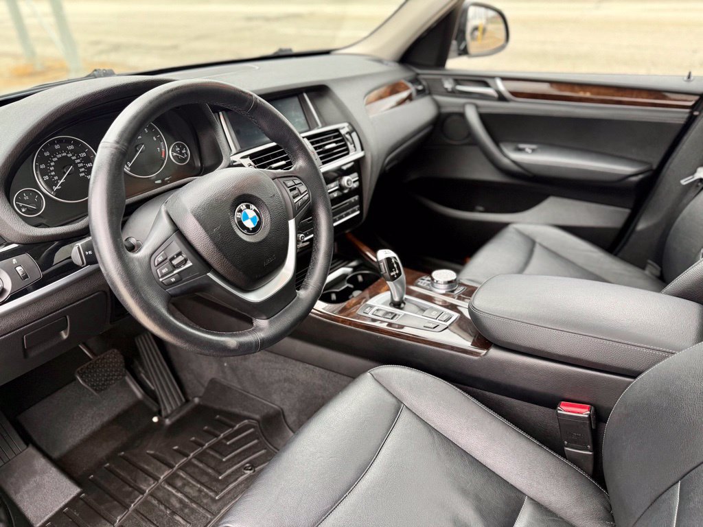 Used 2017 BMW X3 xDrive28i AWD/4WD image 25
