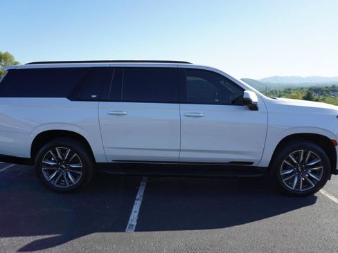 Used 2021 Cadillac Escalade ESV Sport w/ Driver Assist Tech Package image 17