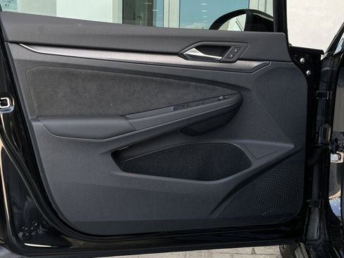 New 2025 Volkswagen GTI SE image 9