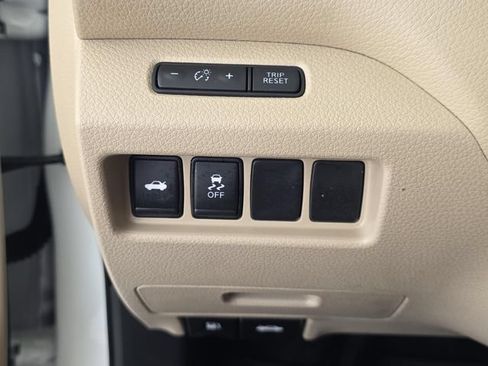 Used 2016 Nissan Altima 2.5 S w/ Power Driver Seat Package FWD image 18