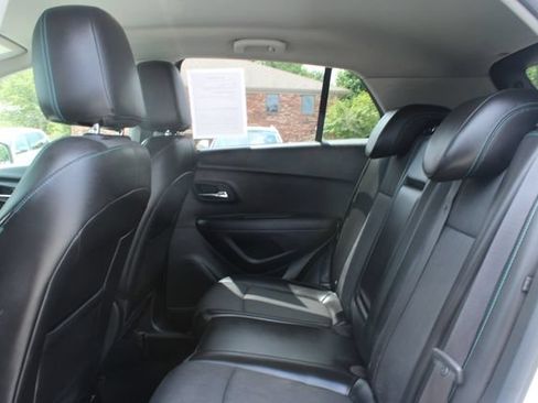 Used 2015 Chevrolet Trax LT w/ LT Plus Package FWD image 28