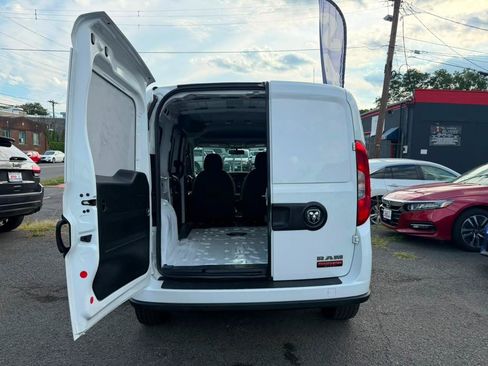 Used 2022 RAM ProMaster City Tradesman FWD image 8