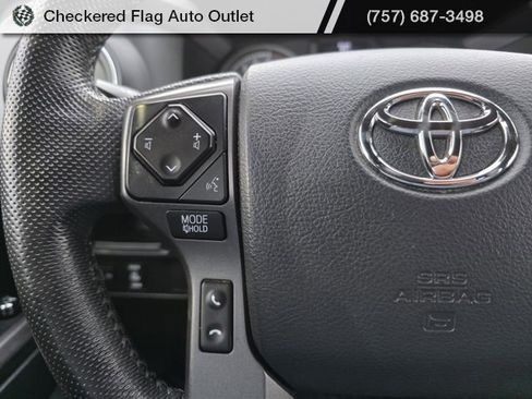 Used 2016 Toyota Tacoma TRD Sport image 25