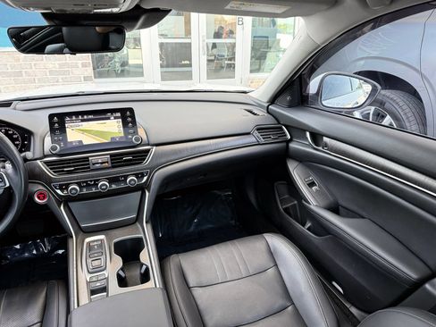 Used 2021 Honda Accord Touring image 26