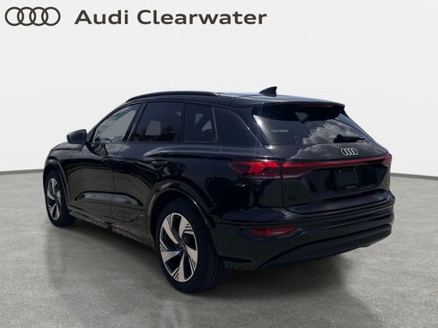 Used 2025 Audi Q6 e-tron Prestige w/ 20" Wheel Package AWD/4WD image 2