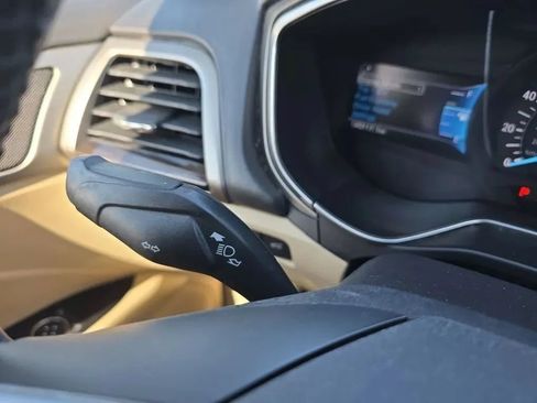 Used 2016 Ford Fusion SE w/ Equipment Group 202A FWD image 23