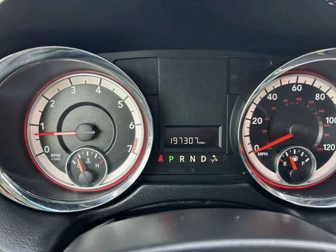 Used 2016 Dodge Grand Caravan American Value Package FWD image 12