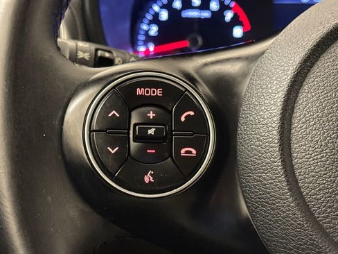 Used 2020 Kia Soul GT-Line FWD image 29