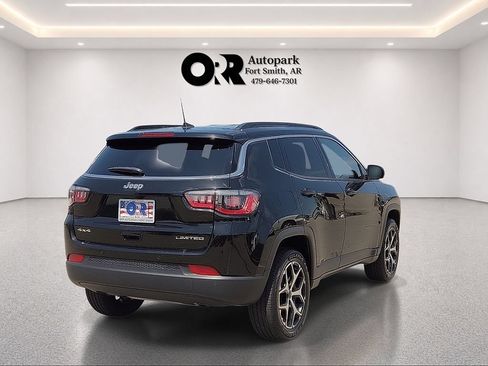 Used 2025 Jeep Compass Limited AWD/4WD image 5