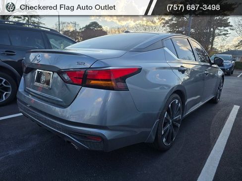 Used 2020 Nissan Altima 2.5 SR w/ Premium Package image 6