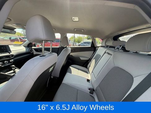 Used 2023 Hyundai Kona SE w/ Cargo Package AWD/4WD image 19