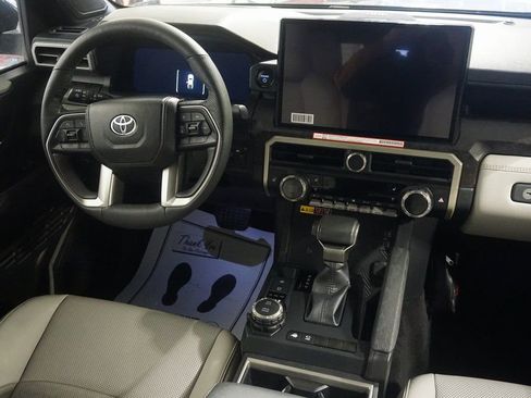 Certified 2025 Toyota Tacoma Limited image 29