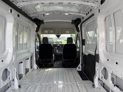 Used 2024 Ford Transit 250 148 Medium Roof Extended AWD image 22
