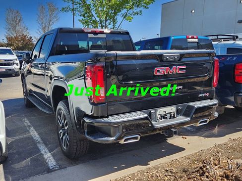 Used 2025 GMC Sierra 1500 AT4 w/ AT4 Premium Package image 4