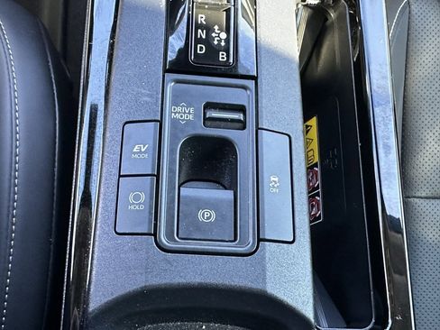 Used 2024 Toyota Prius XLE image 27