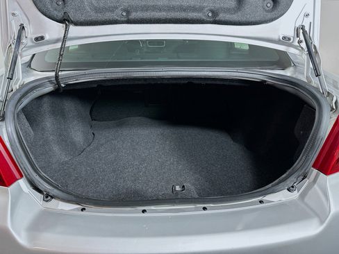 Used 2011 Dodge Avenger Express image 22