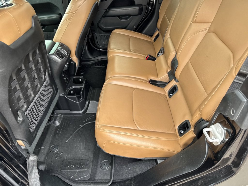 Used 2020 Jeep Gladiator Rubicon w/ Dual Top Group AWD/4WD image 25