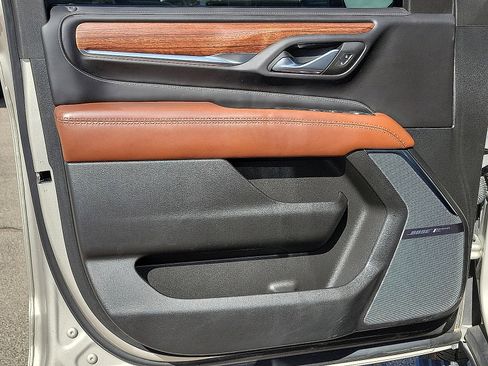 Used 2024 GMC Yukon XL Denali Ultimate AWD/4WD image 11