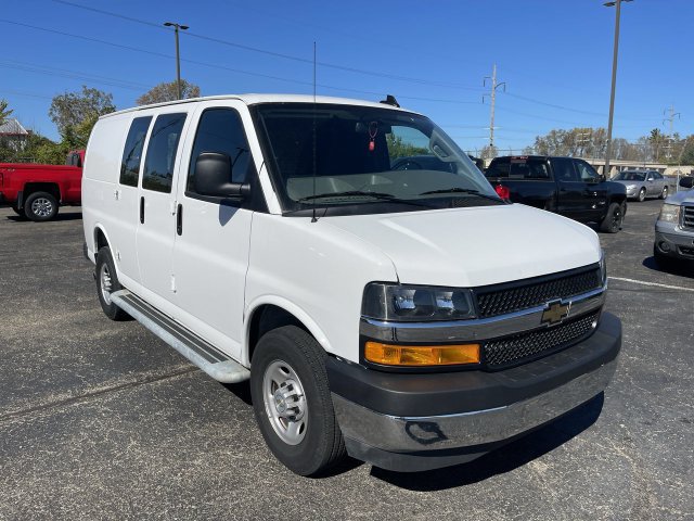 Used 2025 Chevrolet Express 2500 w/ Driver Convenience Package RWD image 17