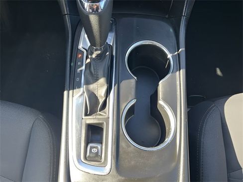 Used 2020 Chevrolet Equinox LT image 31