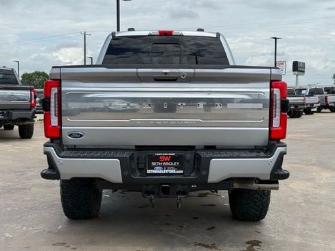 Used 2024 Ford F250 Limited w/ FX4 Off-Road Package image 5