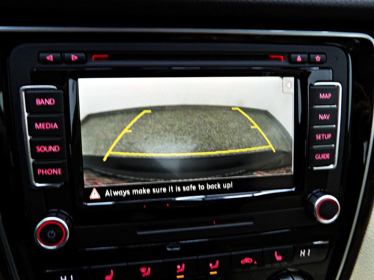 Used 2014 Volkswagen Passat TDI SEL Premium FWD image 16