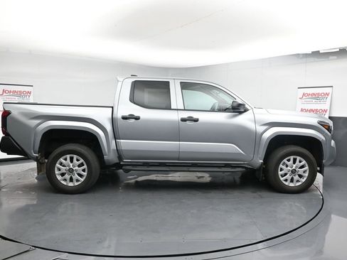 Used 2024 Toyota Tacoma SR w/ SR Upgrade Package image 9