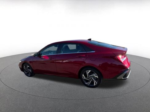 Used 2025 Hyundai Elantra SEL image 10