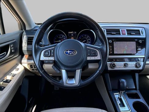 Used 2016 Subaru Outback 2.5i Limited AWD/4WD image 6