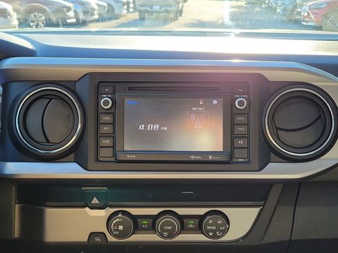 Used 2019 Toyota Tacoma SR5 image 30