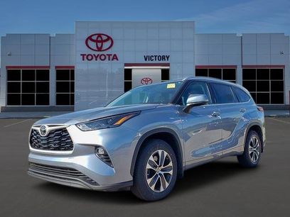 Used 2022 Toyota Highlander XLE