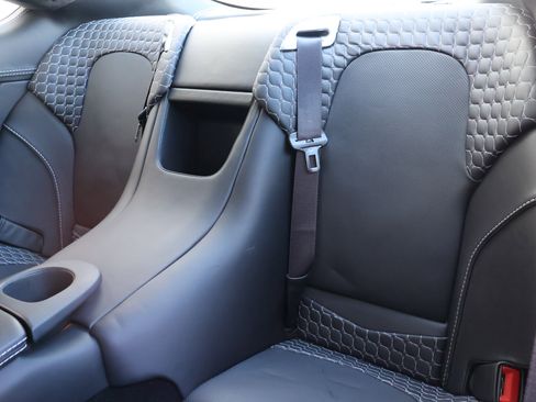 Used 2014 Aston Martin Vanquish Coupe image 16