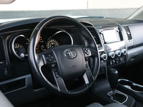 Used 2018 Toyota Sequoia Limited image 23