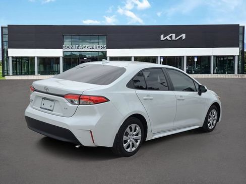 Used 2026 Toyota Corolla LE FWD image 4