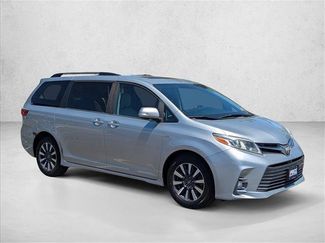 Used 2019 Toyota Sienna Limited Premium AWD/4WD video 3