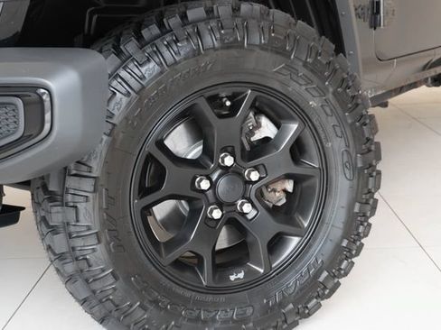 Used 2020 Jeep Wrangler Unlimited Sport AWD/4WD image 2