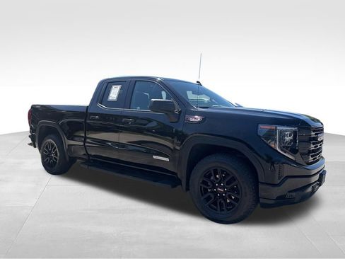 Used 2022 GMC Sierra 1500 Elevation w/ X31 Off-Road Package AWD/4WD image 9