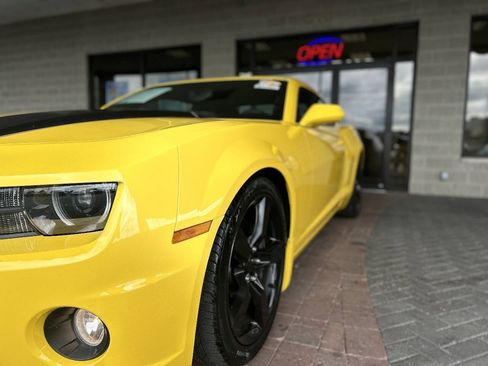 Used 2010 Chevrolet Camaro SS w/ RS Package RWD image 26