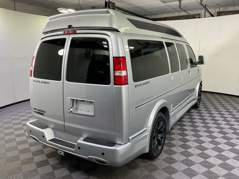 Used 2023 Chevrolet Express 2500 RWD image 6