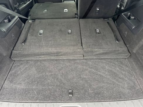 Used 2024 Nissan Pathfinder SV image 34