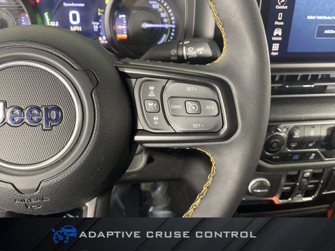 Used 2024 Jeep Wrangler Unlimited w/ Convenience Group AWD/4WD image 24