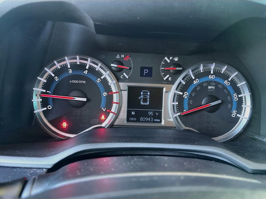 Used 2018 Toyota 4Runner TRD Off-Road Premium AWD/4WD image 33