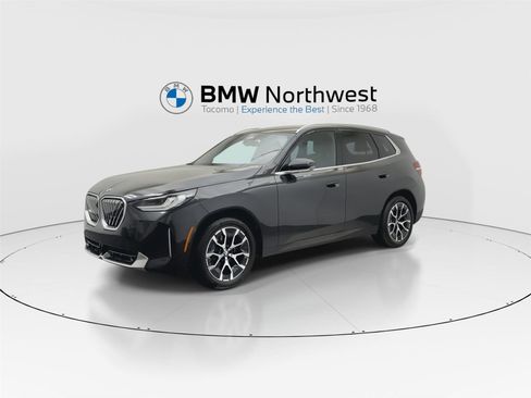 Used 2025 BMW X3 xDrive30i image 9