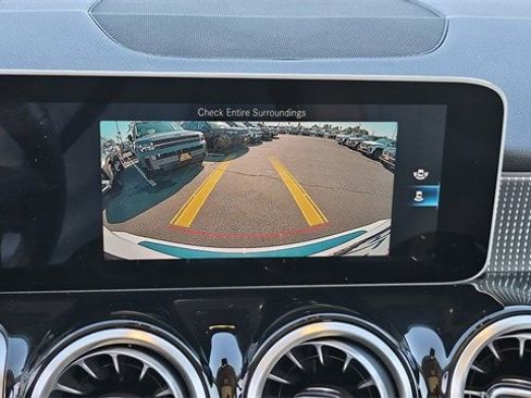 Used 2020 Mercedes-Benz GLB 250 4MATIC image 19