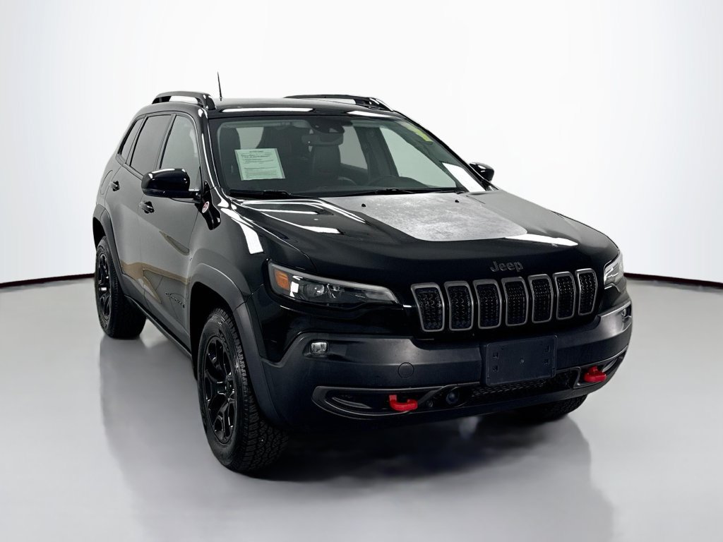 Used 2022 Jeep Cherokee Trailhawk w/ Comfort/Convenience Group AWD/4WD image 3