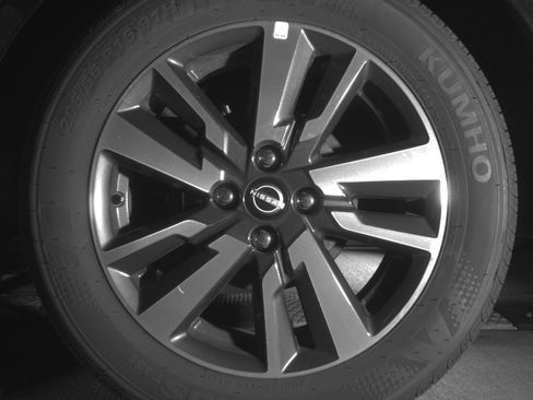 Used 2025 Nissan Versa SV FWD image 14