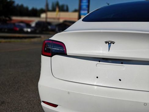 Used 2018 Tesla Model 3 Long Range AWD/4WD image 12