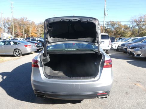 Used 2018 Toyota Avalon XLE image 7