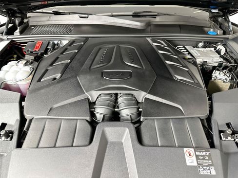 Certified 2025 Porsche Cayenne S AWD/4WD image 40