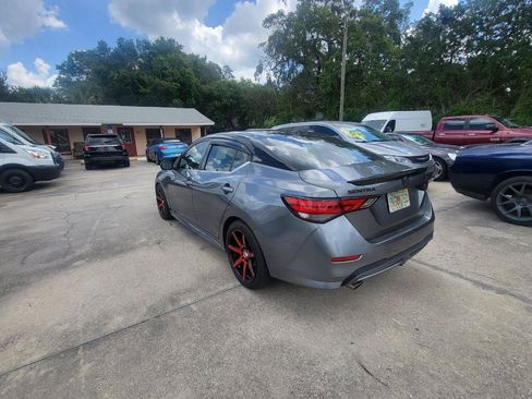 Used 2021 Nissan Sentra SR FWD image 12